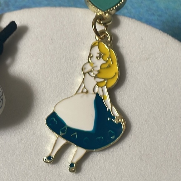 Alice in Wonderland Teacup Asymmetrical Earrings - Picture 6 of 11